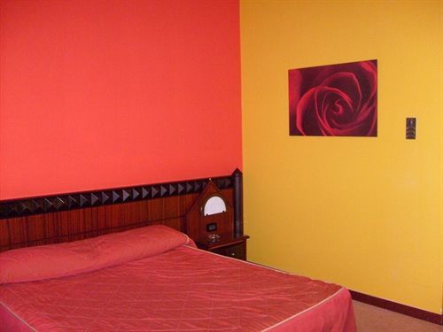 Hotel Motel Flower Novi Ligure Exteriör bild